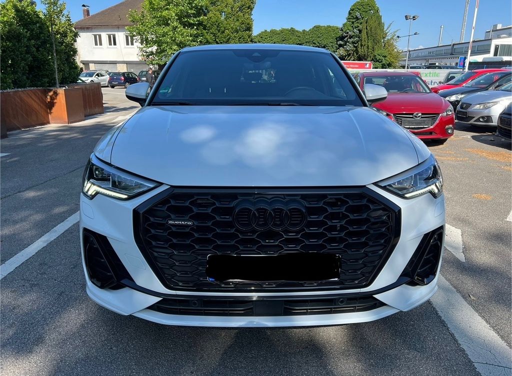 Image of Audi Q3