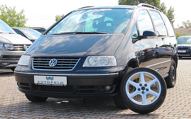 Volkswagen Sharan 1.9TDI/SHEFT/7SITZE/AHK/SHZ/TEMP/NAVI/PDC