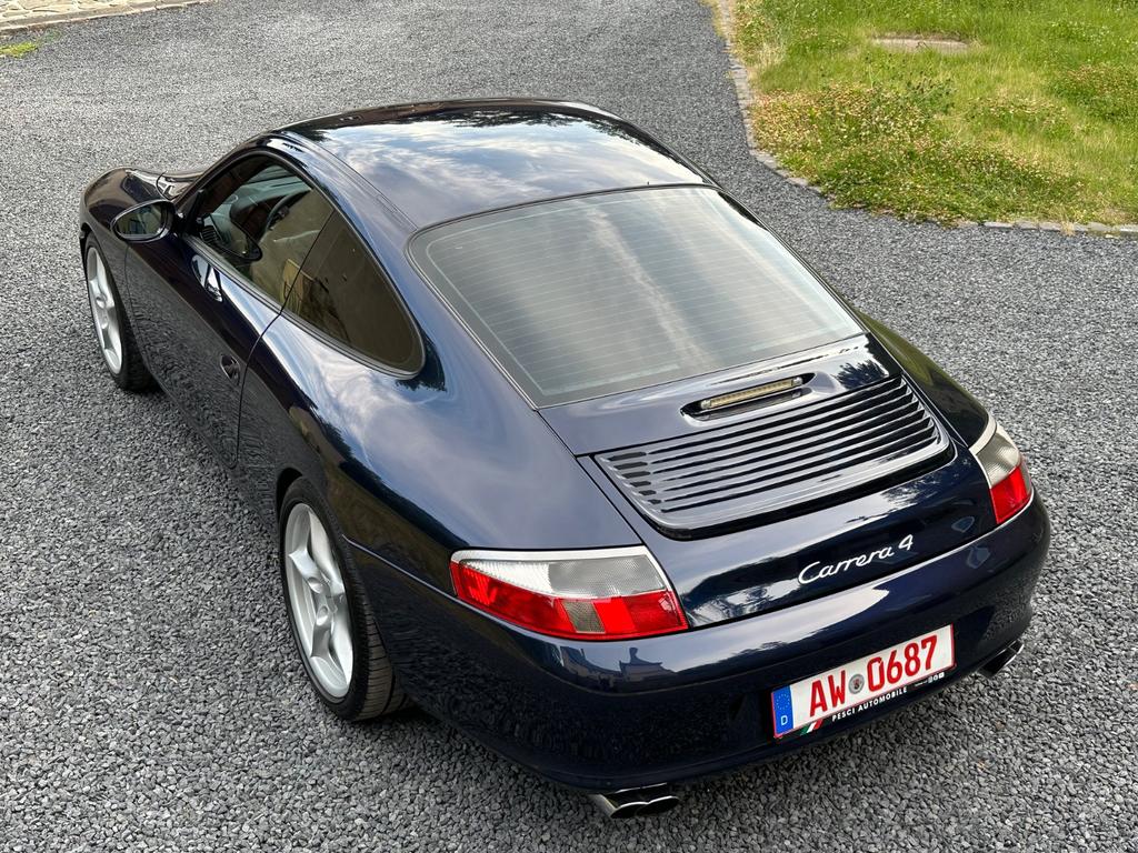 Porsche 996