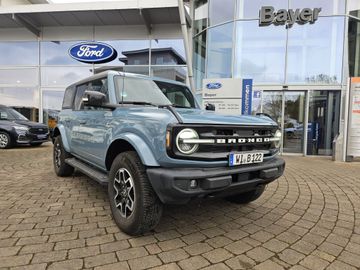 Ford Bronco - 1