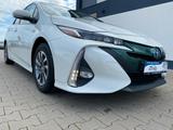 Toyota Prius Plug-in Hybrid Solar - Toyota Prius: Plug In