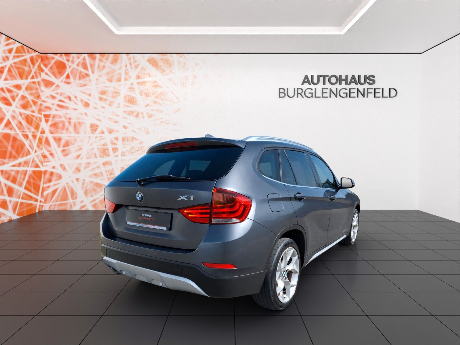 Fahrzeugabbildung BMW X1 xDrive 20 d ! LEDER ! NAVI ! KAMERA ! PANO !