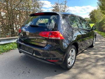 Volkswagen Golf - 9