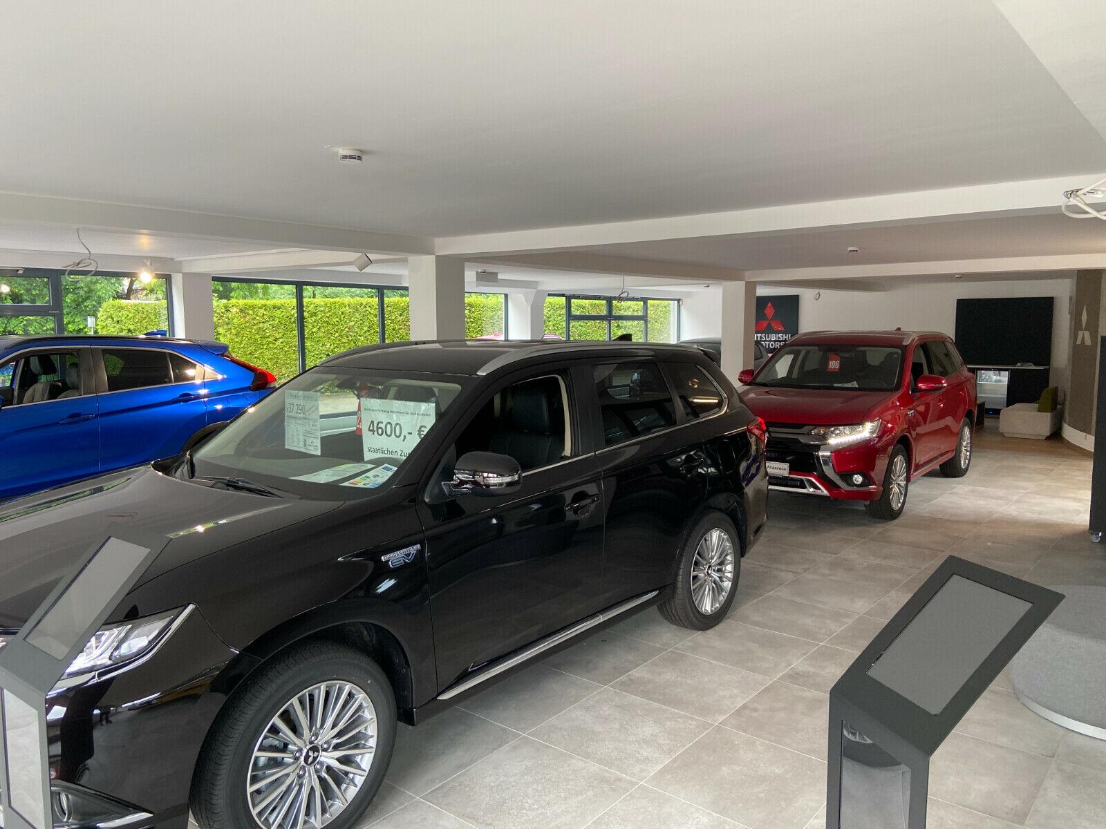 showroom-image-bottom