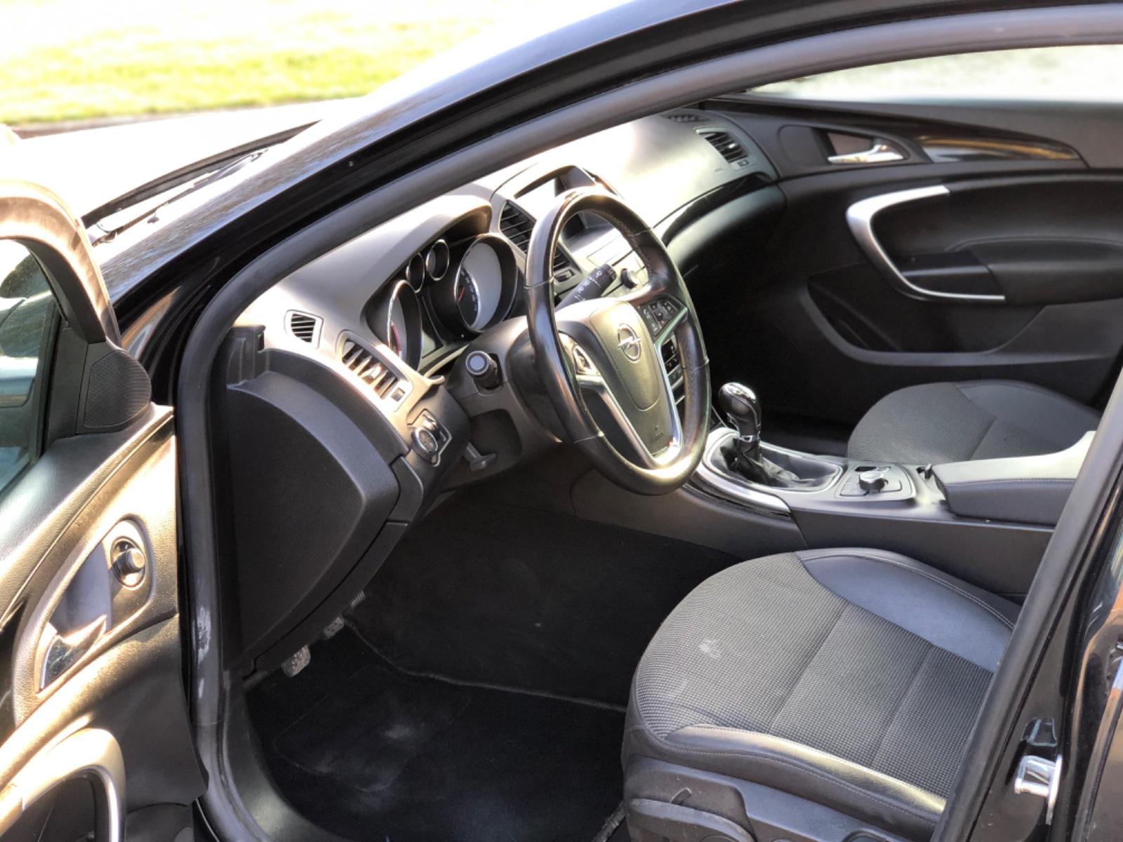 Opel Insignia 2012 — photo 10