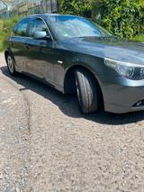 BMW 523i A - Bj. 2006 Vollausstattung  - BMW 523 in Stuttgart