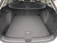 VW Golf VIII Variant #Ahk #Standheizung #Alcantara