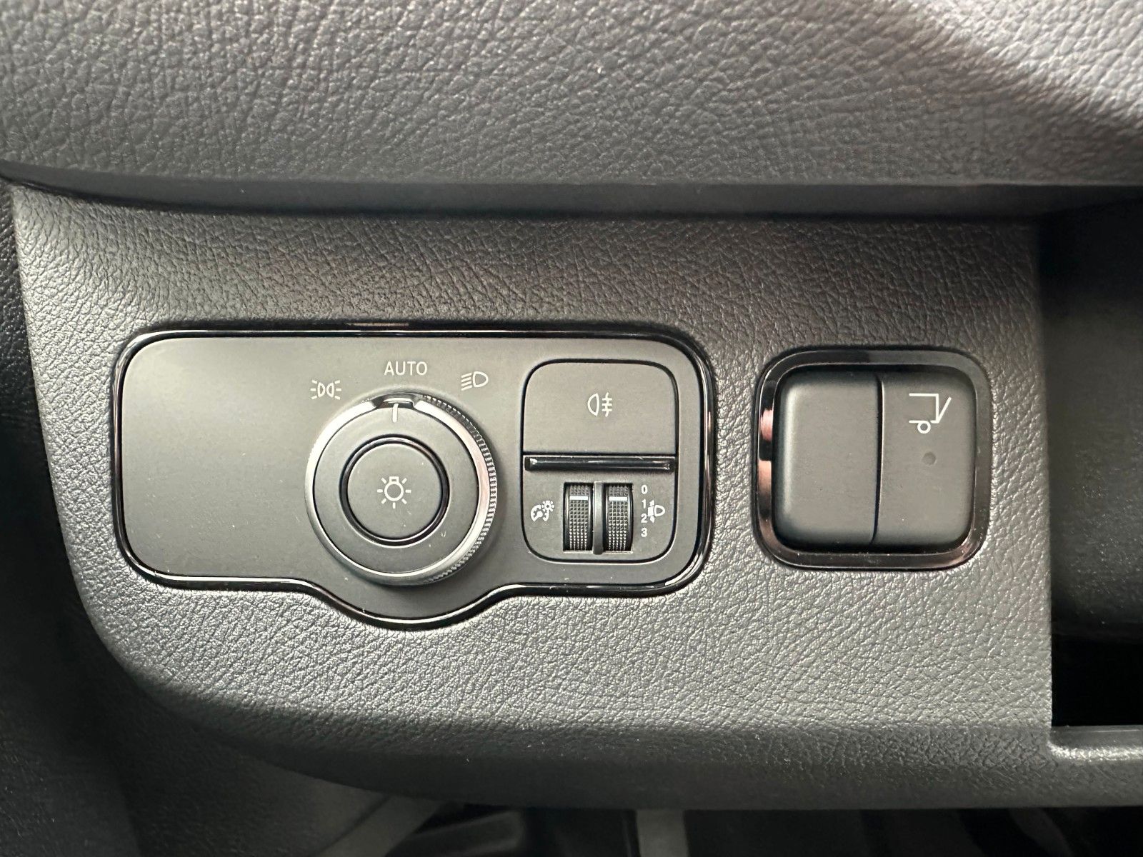 Fahrzeugabbildung Mercedes-Benz Sprinter 311 CDI 4325 Fahrgestell