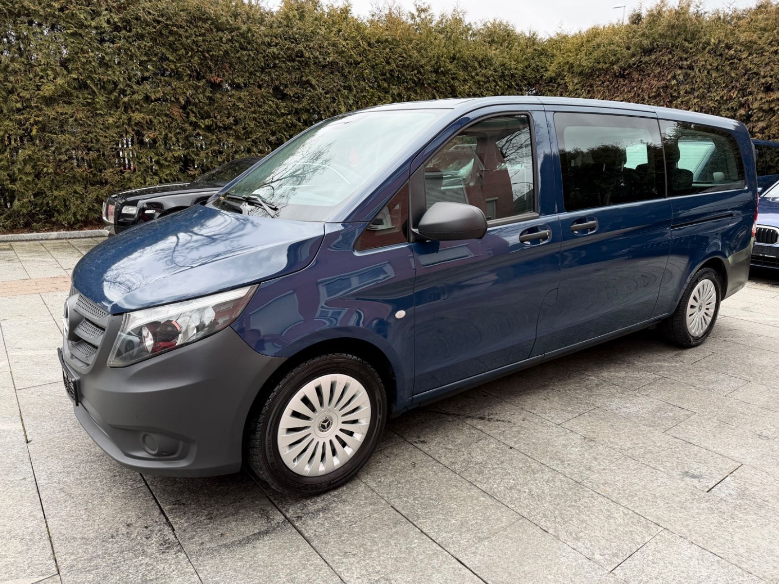 Mercedes-Benz Vito Tourer 114 CDI Aut. extralang *8-Sitzer*Nav