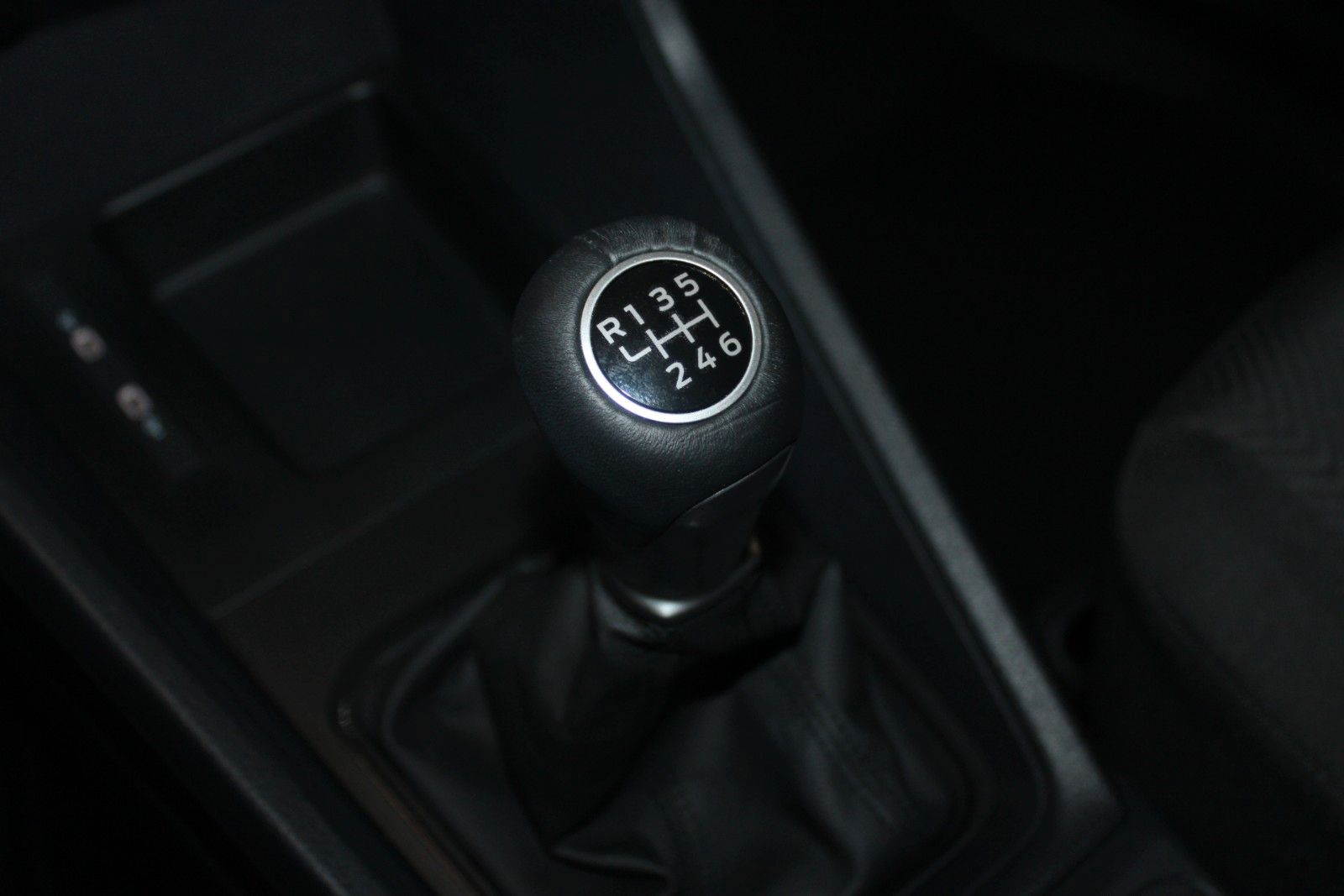 Fahrzeugabbildung Ford Transit Connect TREND L2 AHK NAVI IACC uvm.