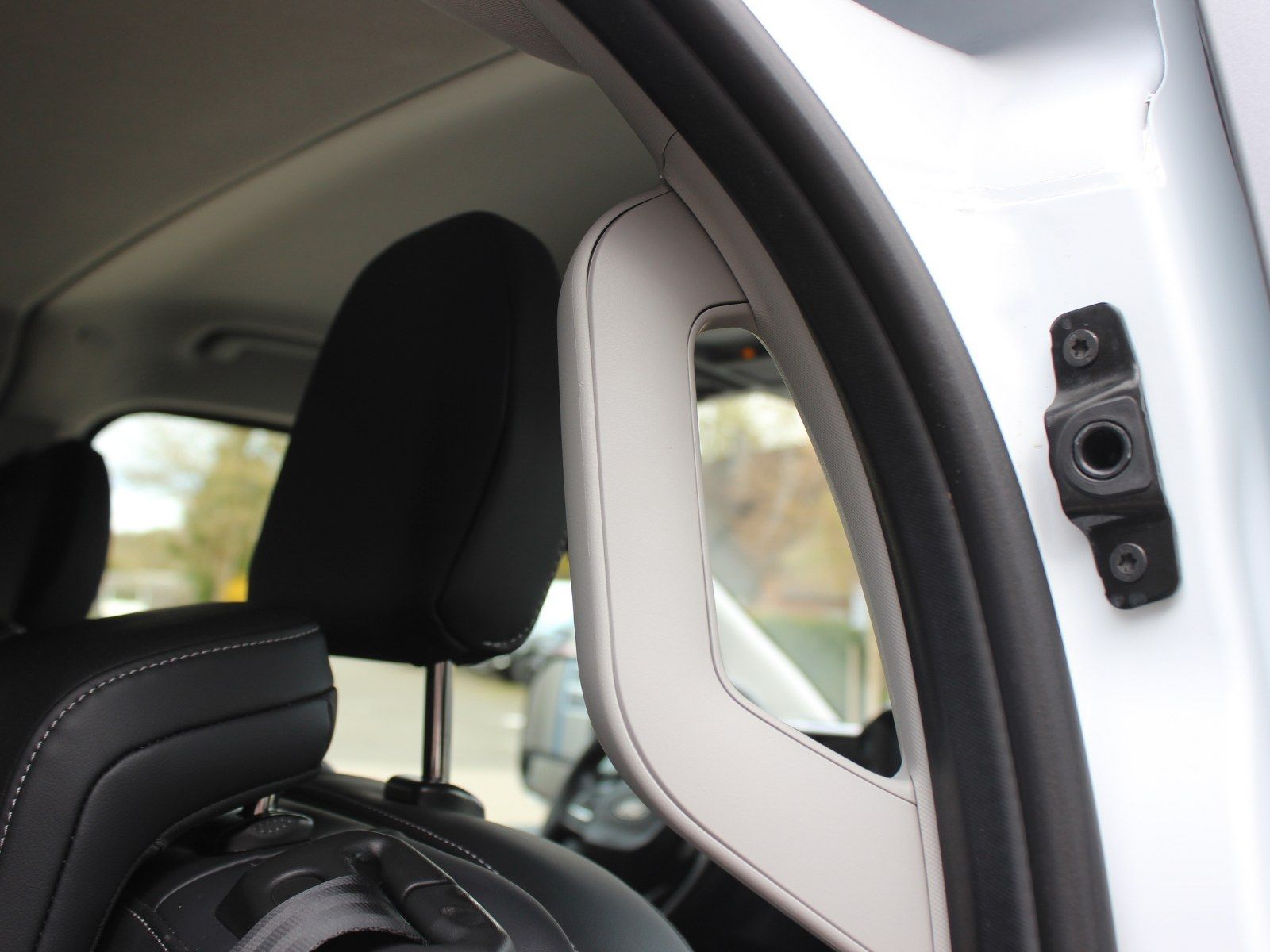 Fahrzeugabbildung Ford Tourneo Custom Plug-in Hybrid 340 L1 Titanium