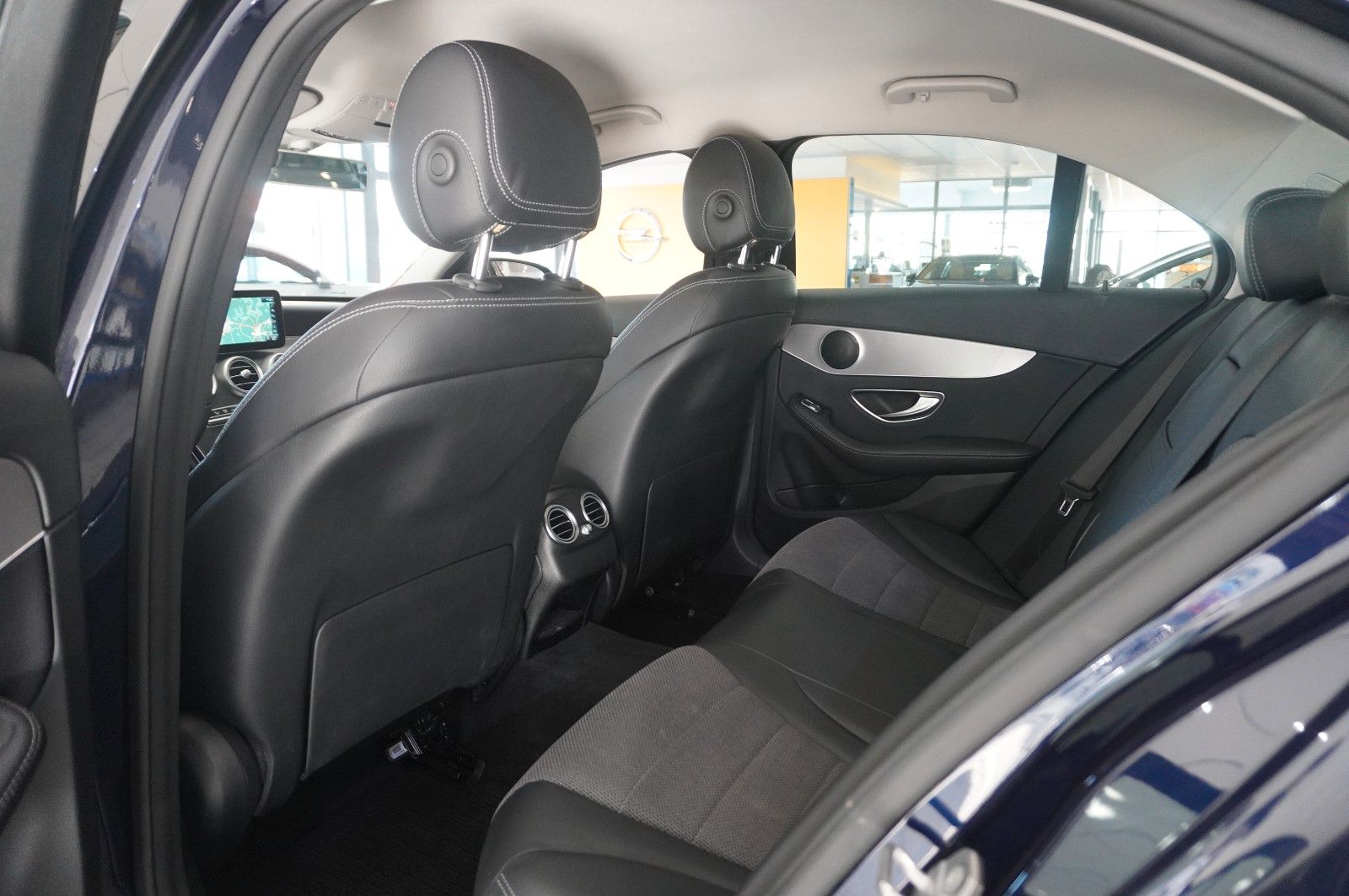 Fahrzeugabbildung Mercedes-Benz C 220 D LIM. AVANTGARDE NAVI/LED/KAMERA/SHZ/AHK