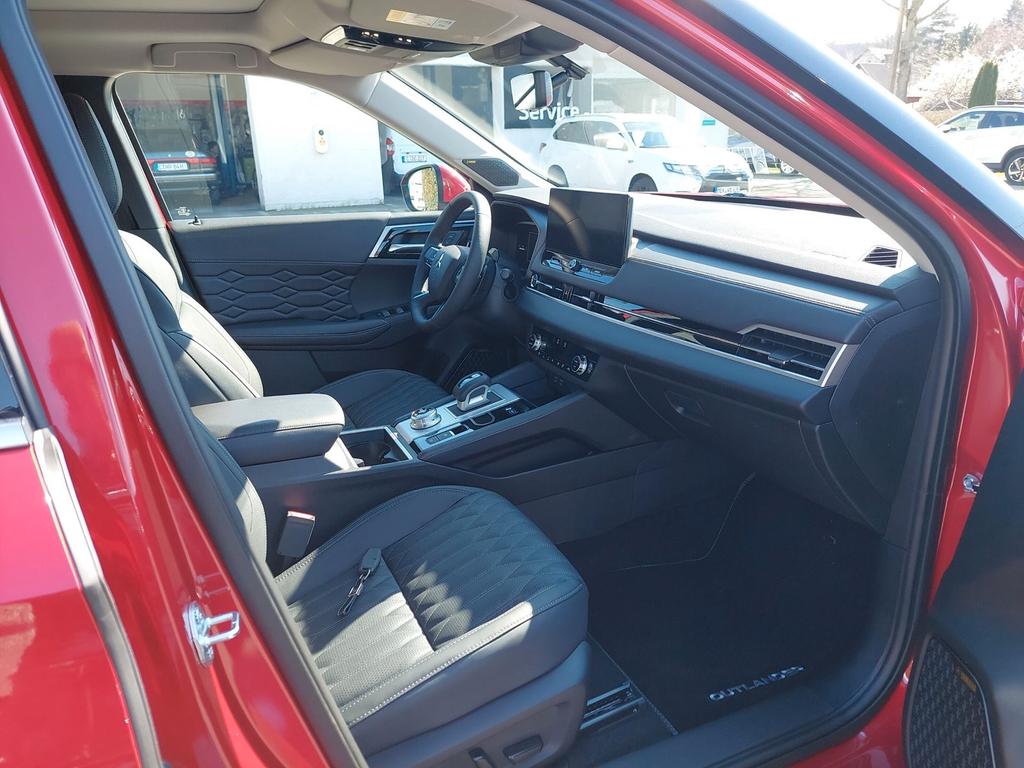 Mitsubishi Plug-in Hybrid Outlander