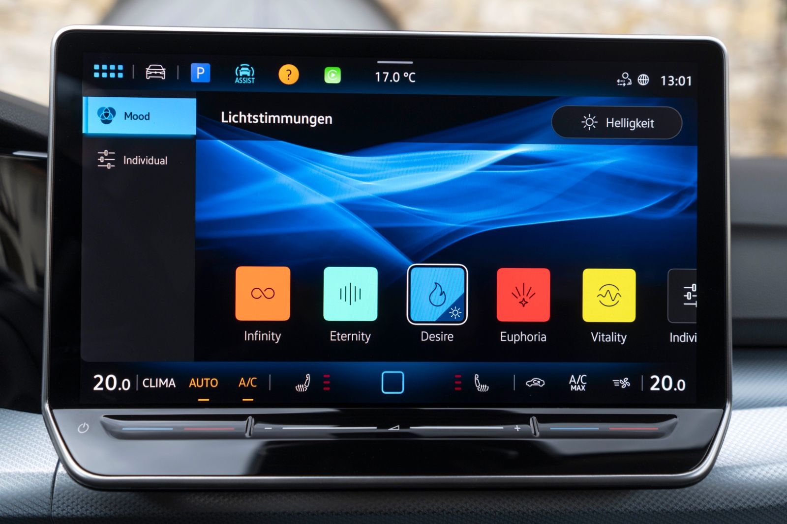 Fahrzeugabbildung Volkswagen Golf VIII 2.0 TDI ENERGY ACC LED KAM CARPLAY AHK