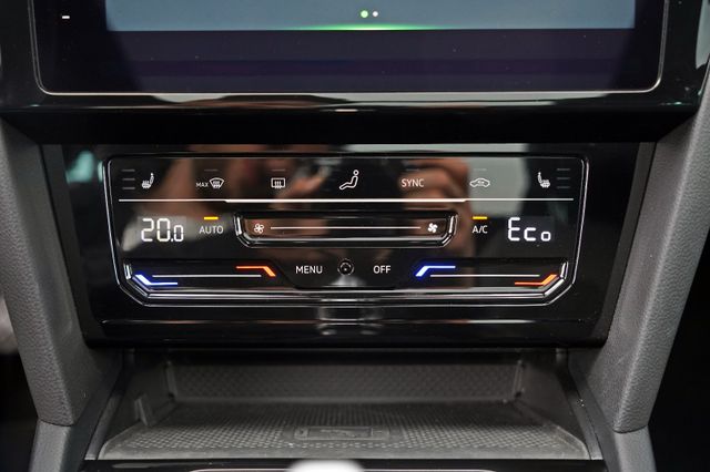 Passat Variant GTE 1.4TSI HuD IQ-LIGHT R-LINE 18