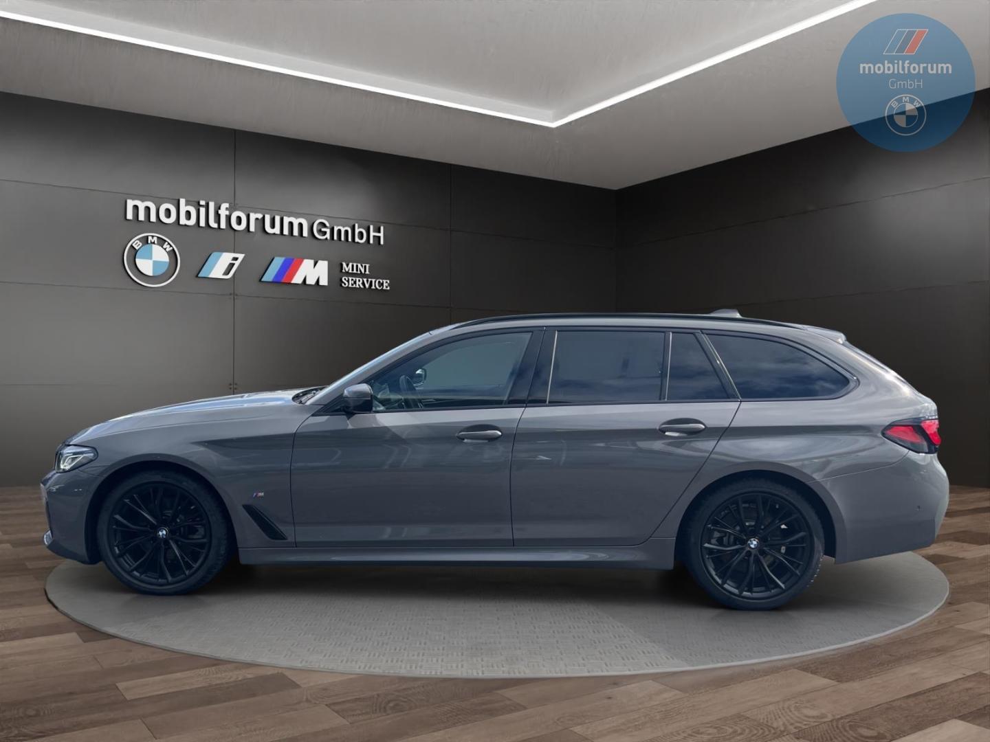 BMW 520 d M-Sport ACC HUD HiFi Laserlicht Sportsitze