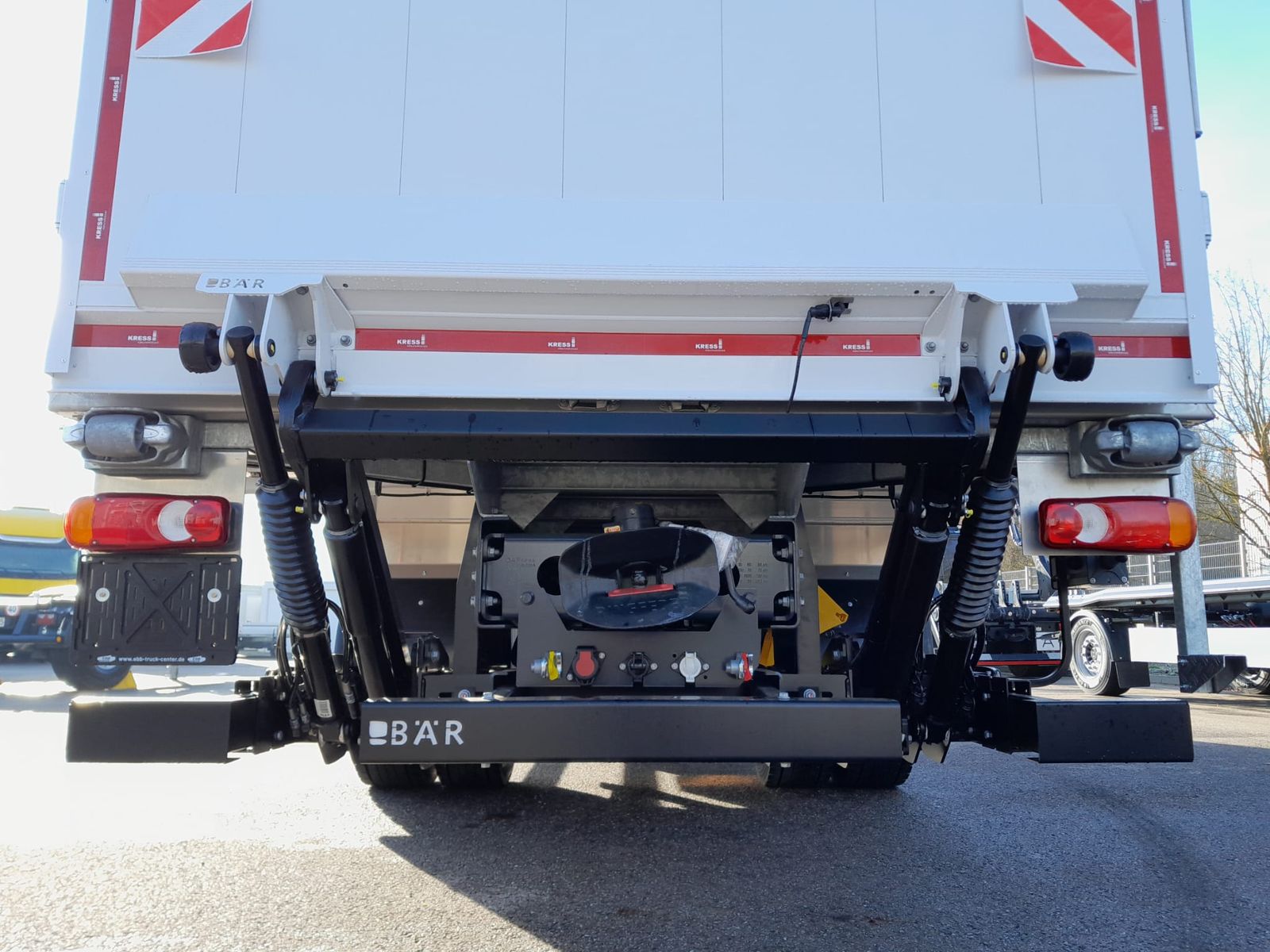 Fahrzeugabbildung DAF FA XB 310 18t Kress Kühlaufbau