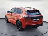 Volkswagen Tiguan 1.5 eTSI DSG R-Line - Volkswagen Tiguan: Rot
