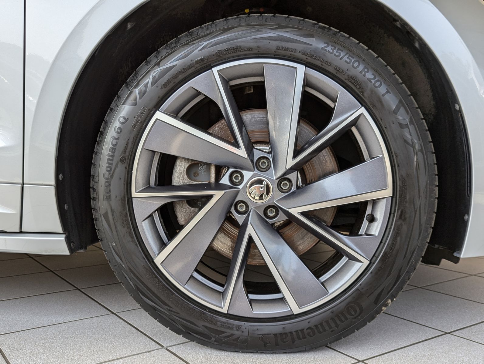 SKODA Enyaq 80 Sportline ACC Pano DCC Memory 360° HOD - Image 10