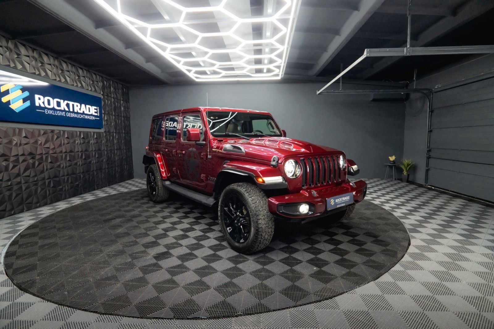 Fahrzeugabbildung Jeep Wrangler 3.0L EcoDiesel Unlimited Sahara 4x4 ACC