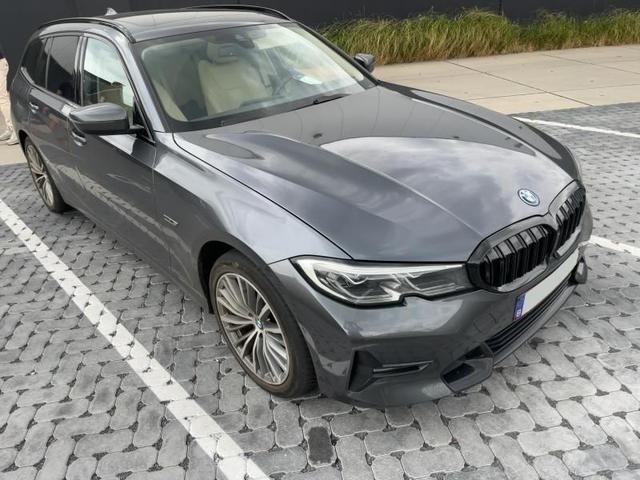 BMW 330 e Touring Sport Line xDrive /€14.990 netto /