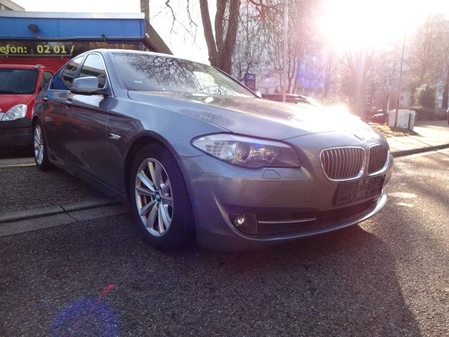 BMW 523i HeadApp,Xenon,Navigation,Leder,Klima.Tempom