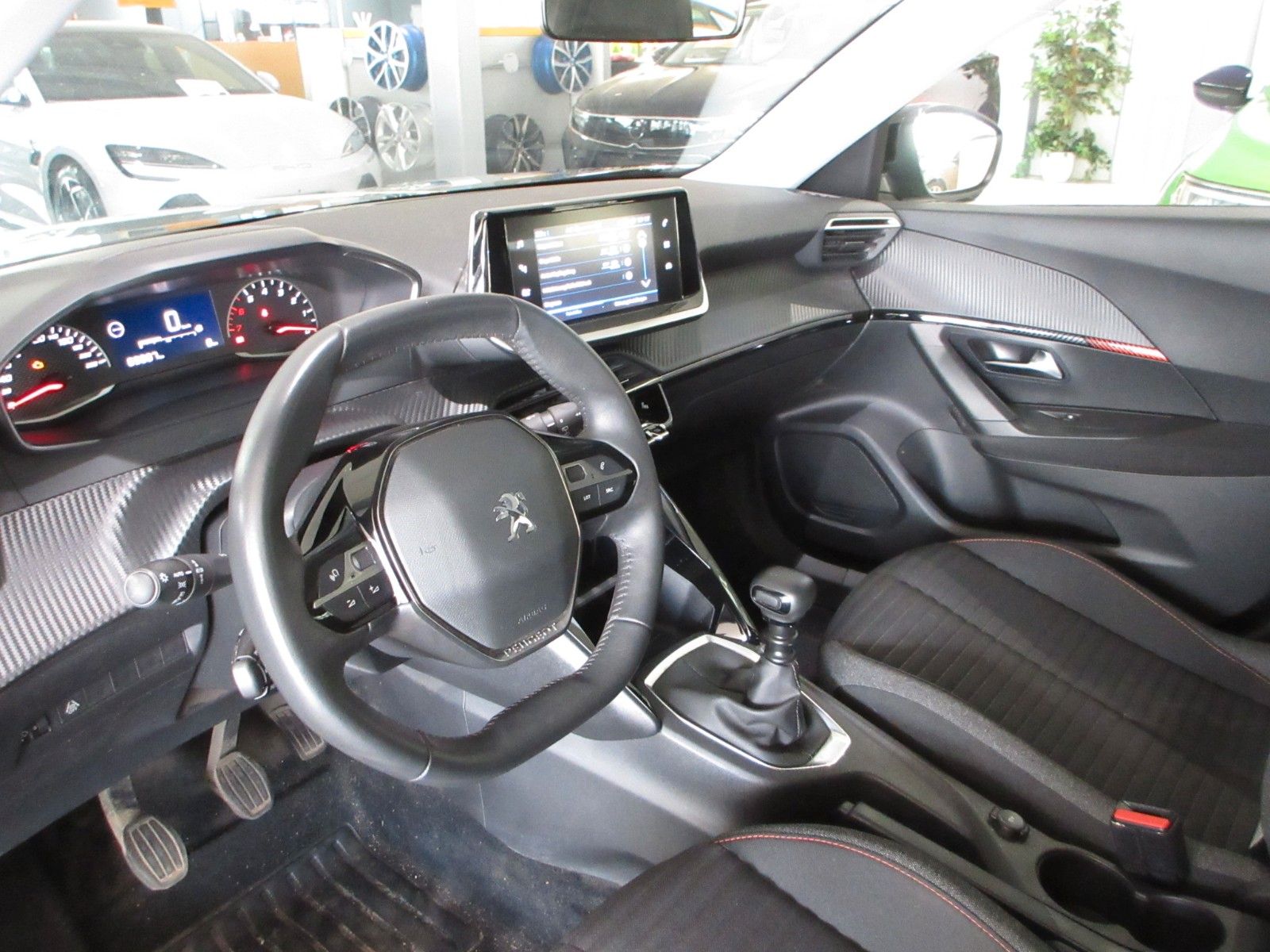 Fahrzeugabbildung Peugeot 2008 Active LED/NAVI/PDC/CAM/SHZ