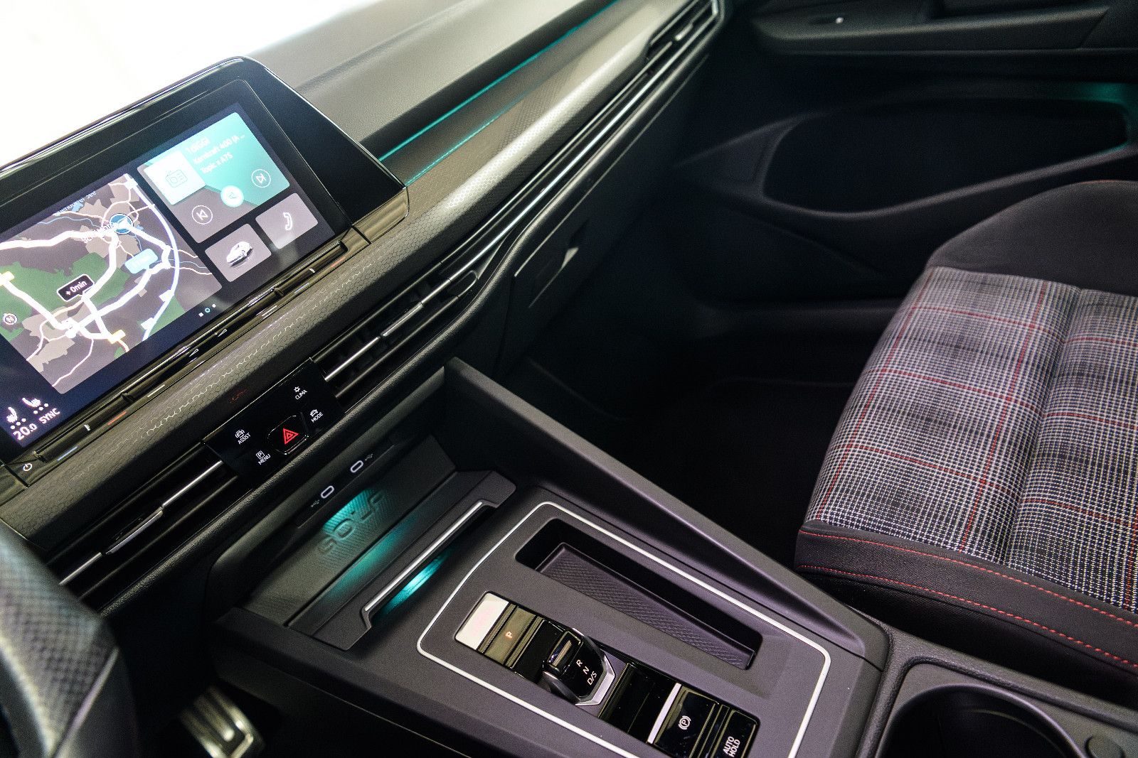 Fahrzeugabbildung Volkswagen Golf VIII GTI +Matrix +Panorama +LED +ACC