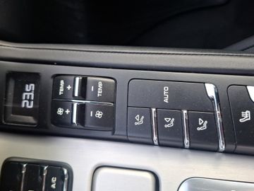 Porsche Cayenne GTS *ANHÄNGERKUPPLUNG*8-FACH BEREIFT*