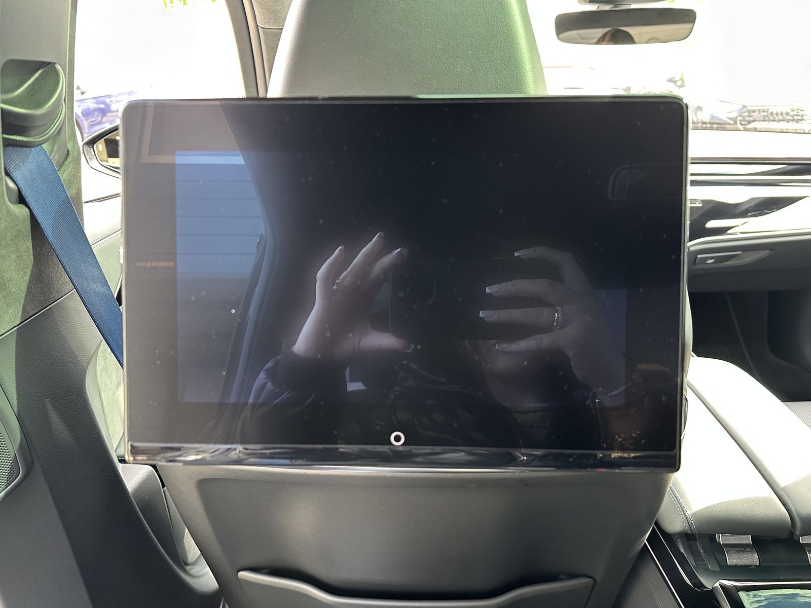Fahrzeugabbildung Audi A8 60 TFSIe Quattro S-Line MATRIX+ACC+HUD+PANO