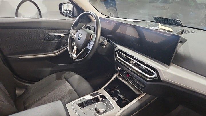 BMW 320d xDrive T Shadow-Line WIDE*LED*CARPLAY*MEGA foto 6