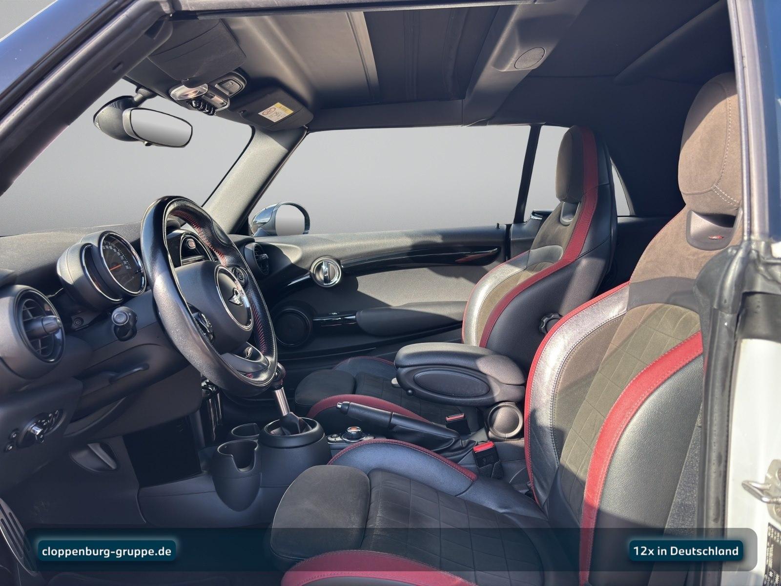 MINI Cooper S JCW Trim Navi+SHZ+HiFi+Klimaaut.+Ambi