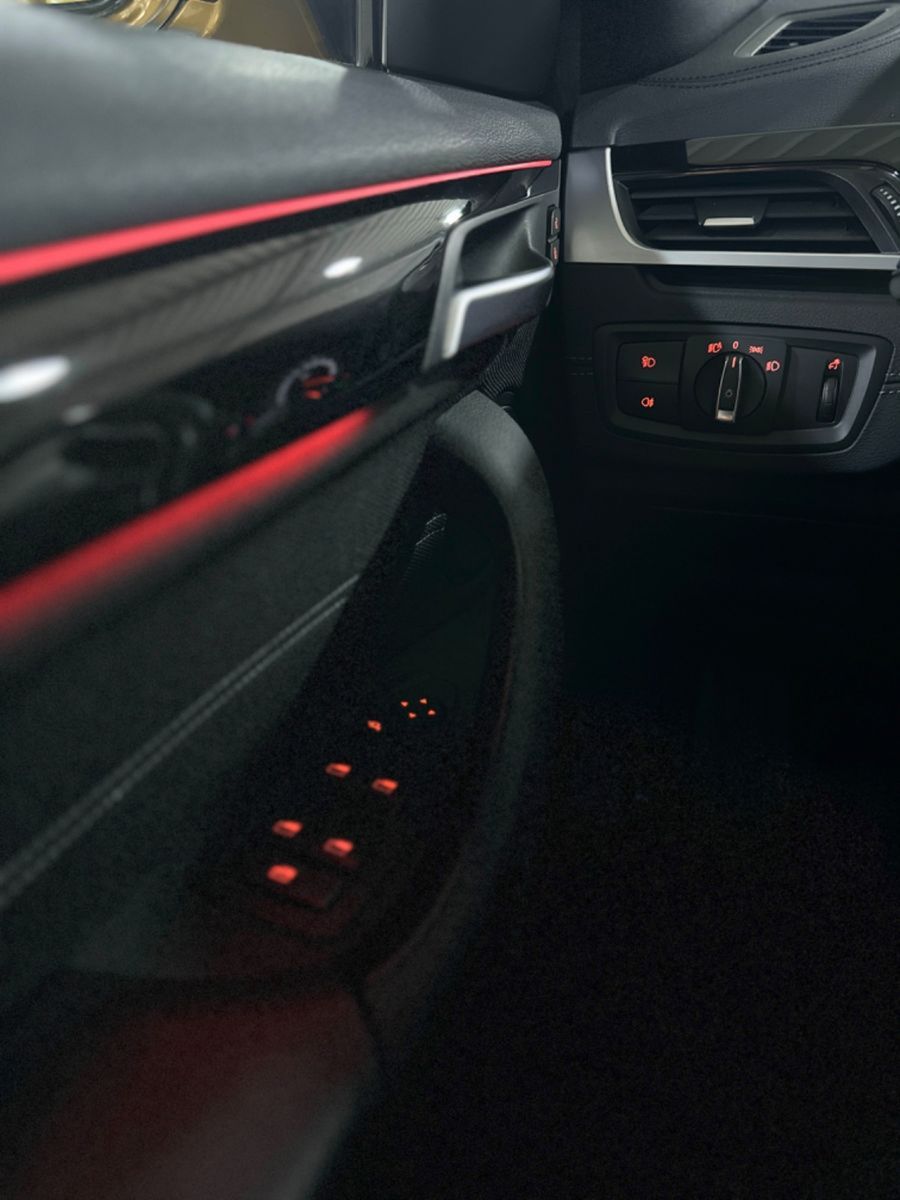 Fahrzeugabbildung BMW X2 xD25d Panorama Kamera DAB HiFi ACC LED Sport