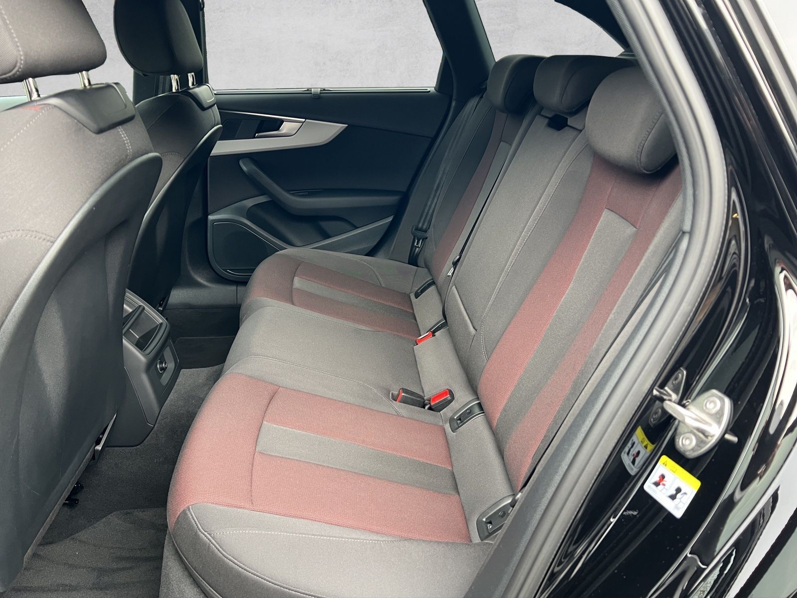 A4 Avant Advanced 40 2.0 TDI quattro S tronic Na