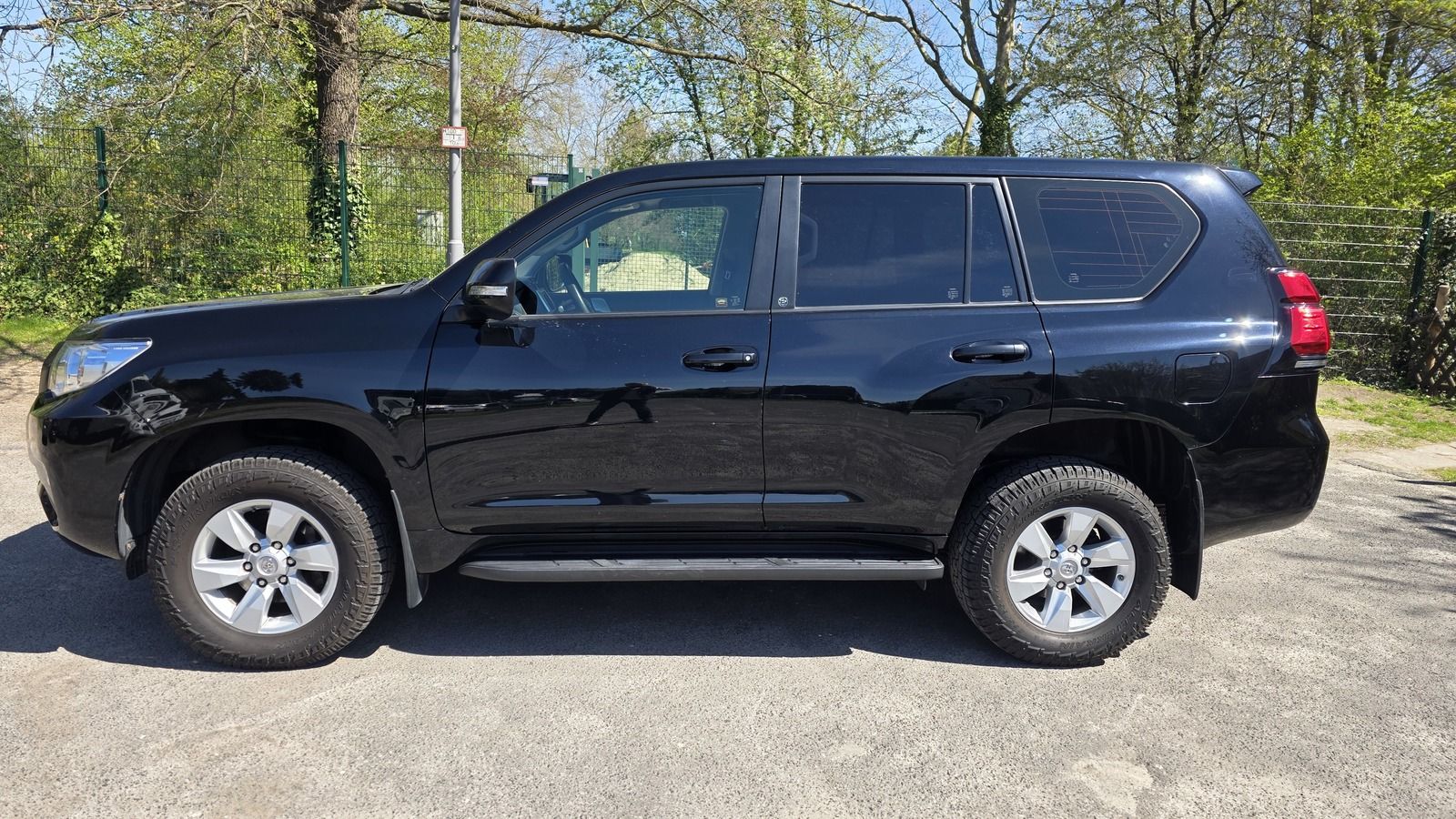 Toyota Land Cruiser 150 Comfort, Aut., Navi, KeylessGo foto 2