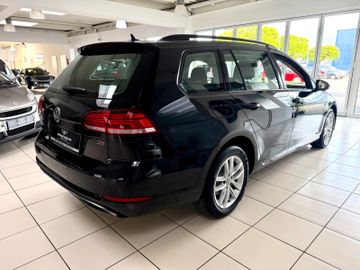 Volkswagen Golf - 4