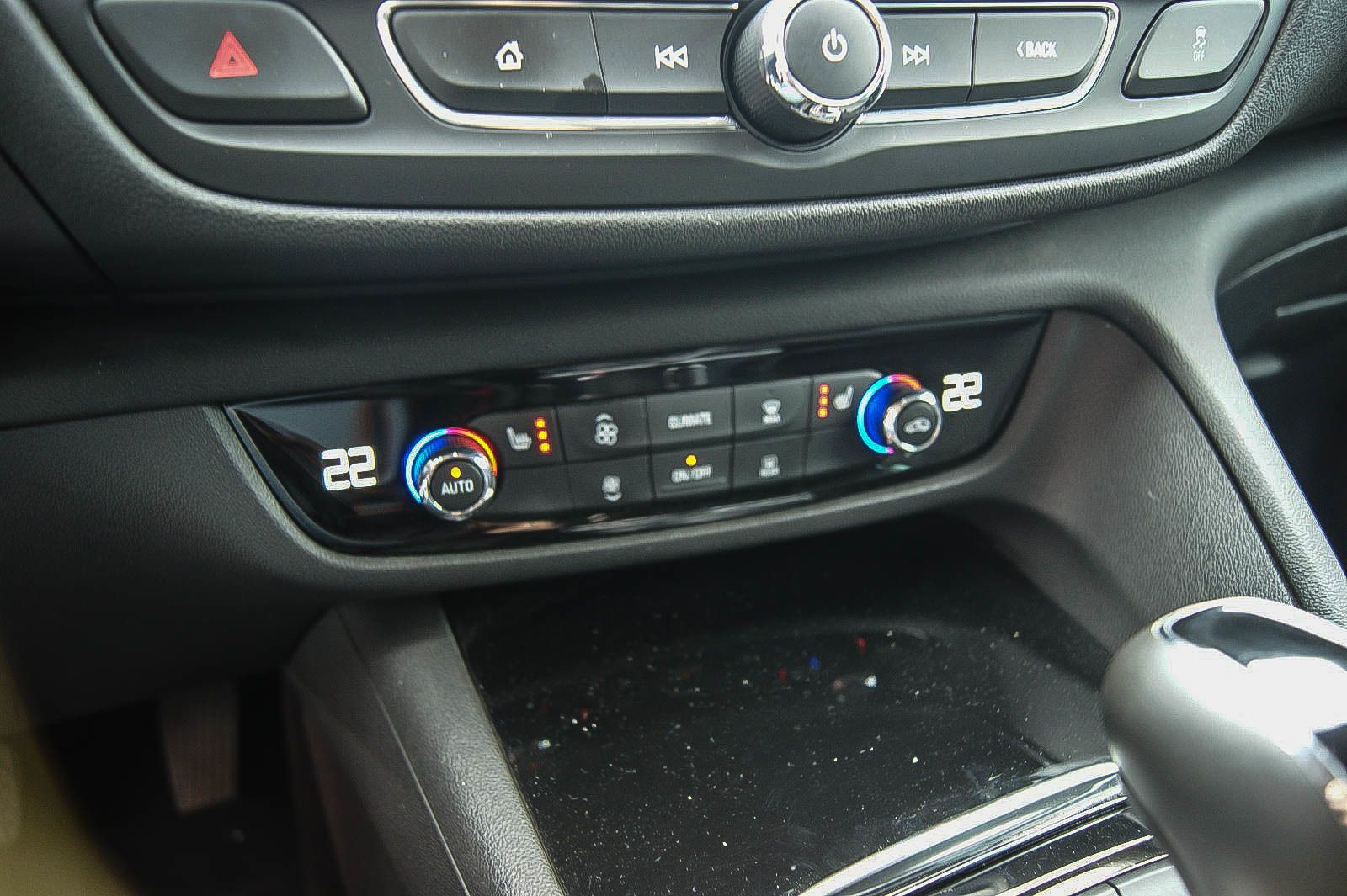 Fahrzeugabbildung Opel Insignia Sports Tourer 1.5T INNOVATION LED NAVI
