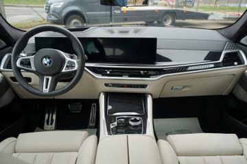 Fahrzeugabbildung BMW X6 M60 i xDrive  M Sport Pro*Pano Sky*B&W*360