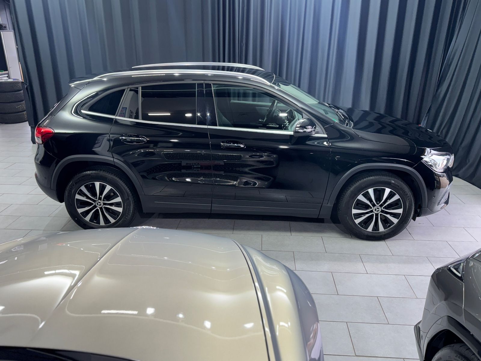 Fahrzeugabbildung Mercedes-Benz GLA 220d|AUTOMATIK|NAVI|LED-SCHEINWERFER|