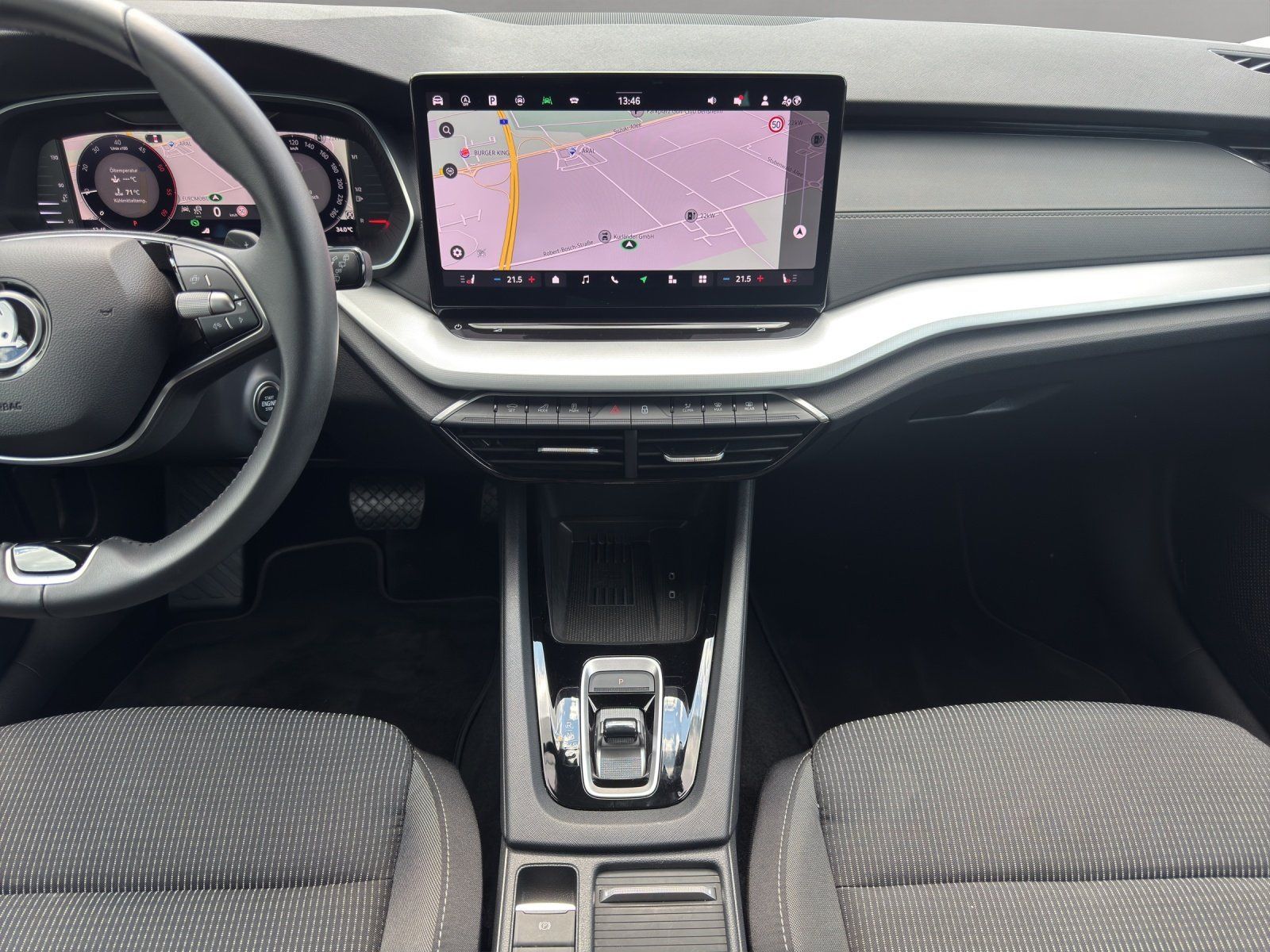 Fahrzeugabbildung SKODA Octavia 2.0 TDI DSG Selection/AHK/KAMERA/ACC/