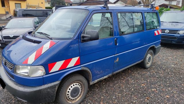 Volkswagen T4 Caravelle 2.5 TDI 75kW syncro EX Gemeinde