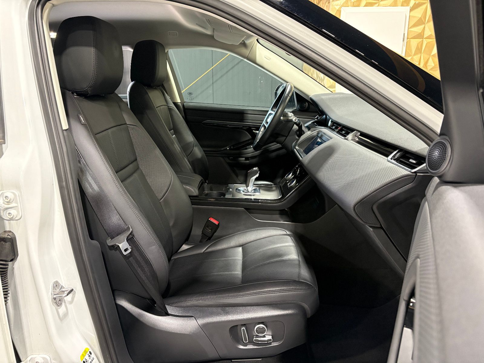 Fahrzeugabbildung Land Rover Range Rover Evoque S Hybrid/P300/360°/APPLE/NAVI