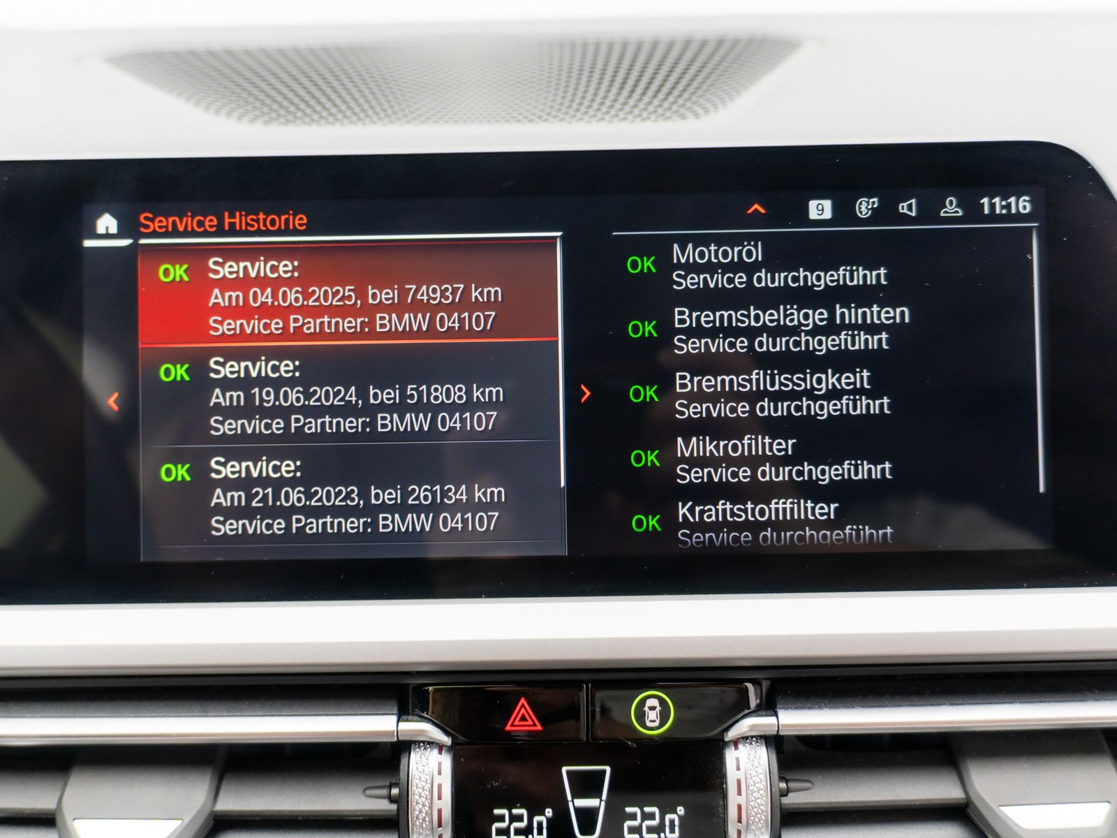 Fahrzeugabbildung BMW 320d xD Alarm DAB DriveAss PDC Geschwindig WiFi
