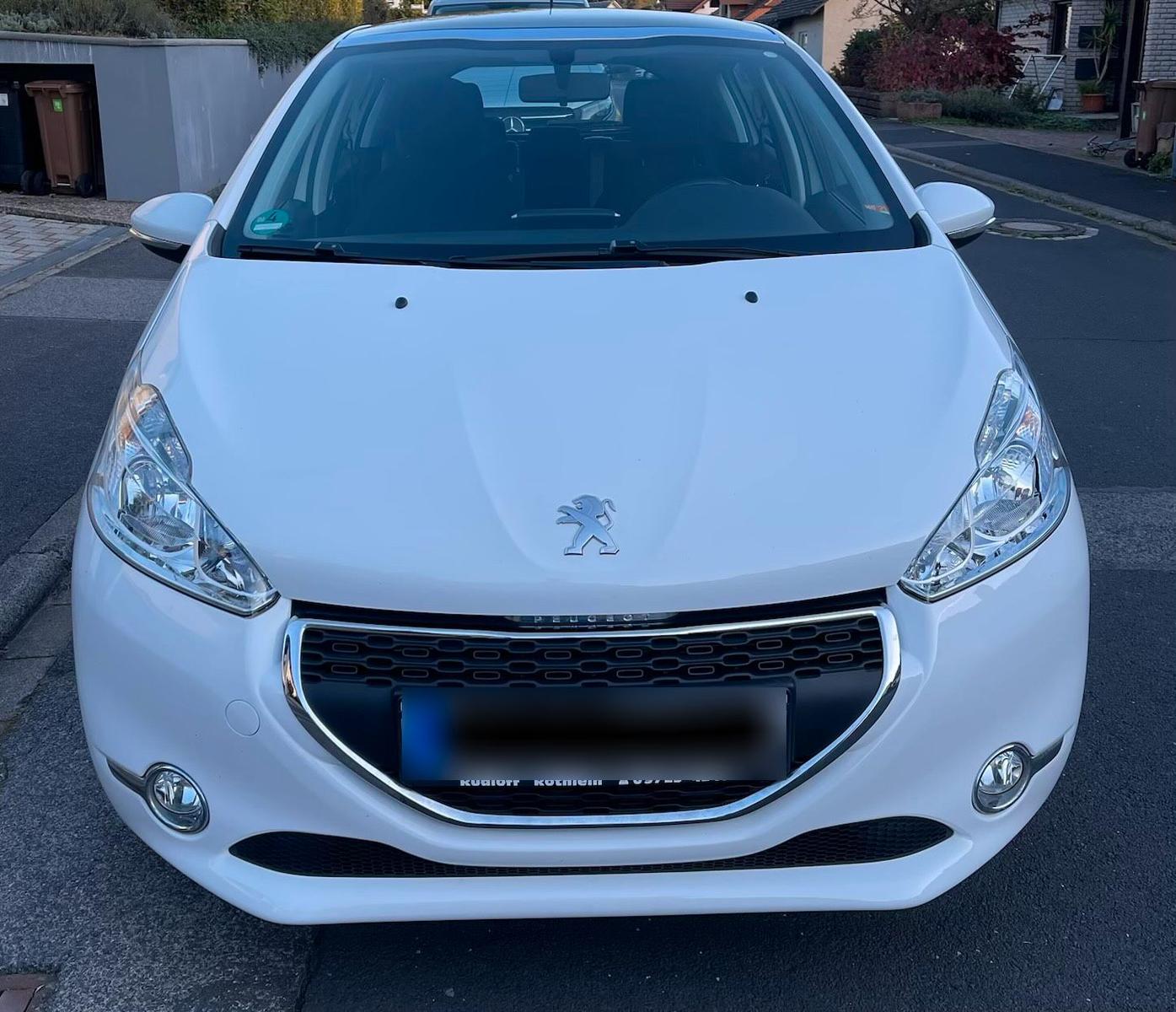 Peugeot 208