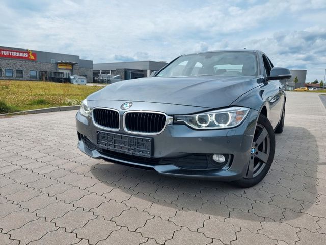 BMW 318 d,AUTOM,1JAHR GARANTIE,LEDER,NAVI,XENON,PDC