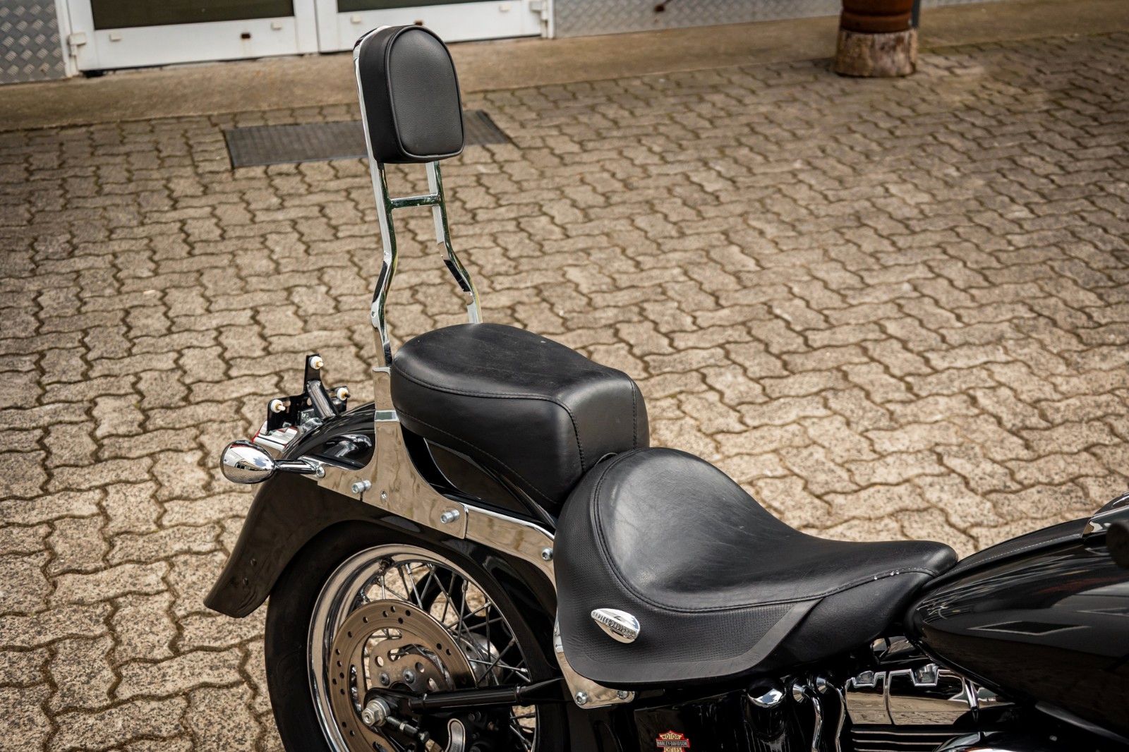 Fahrzeugabbildung Harley-Davidson FLSTSCI Springer Classic - Vance & Hines -