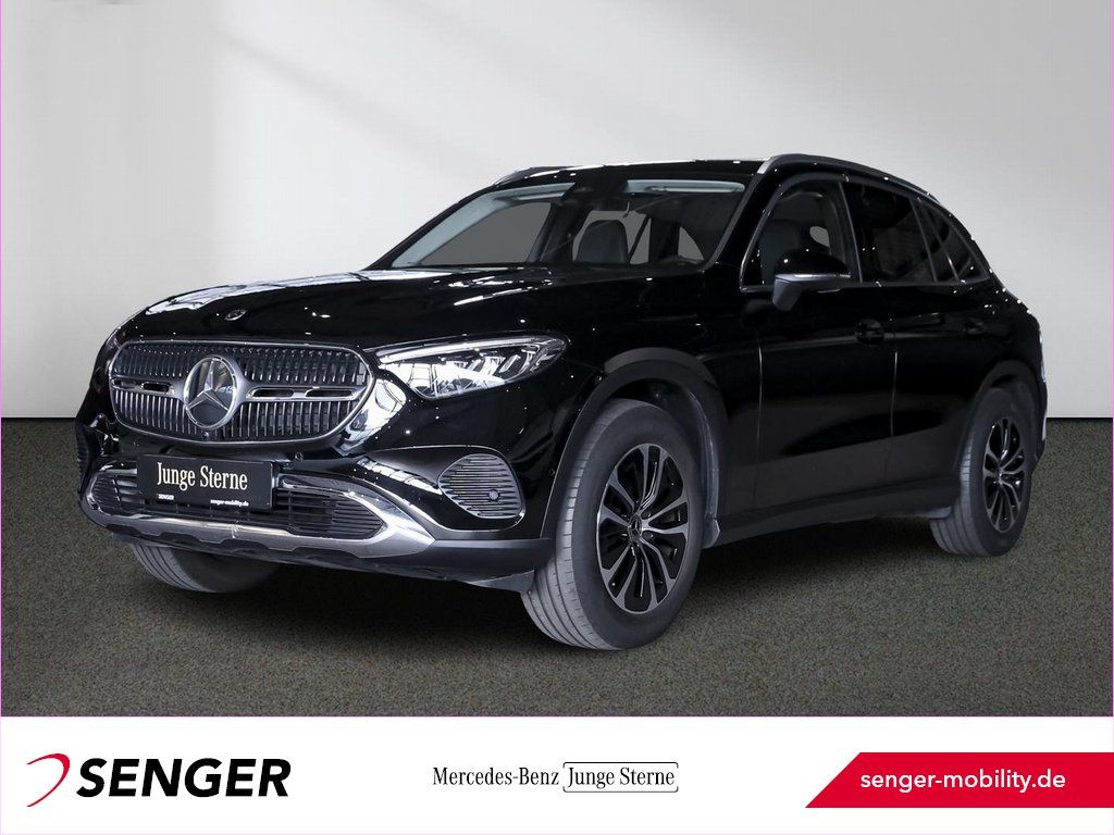 Mercedes-Benz GLC 220 — hlavná fotografia