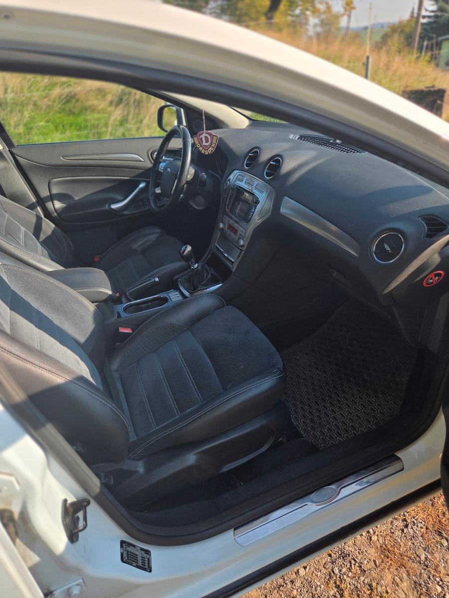 Ford Mondeo 2009 — photo 13