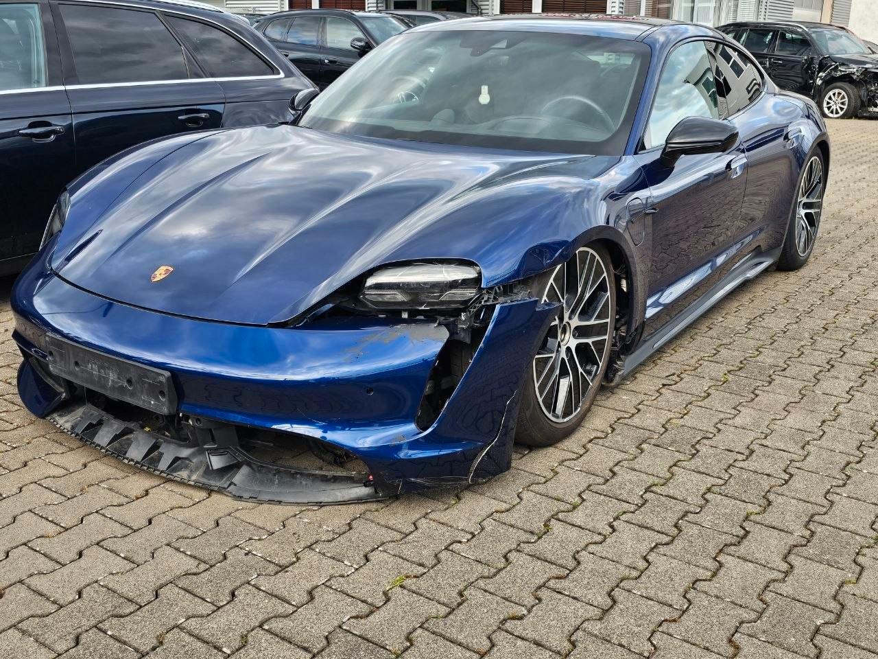 Porsche Taycan Turbo