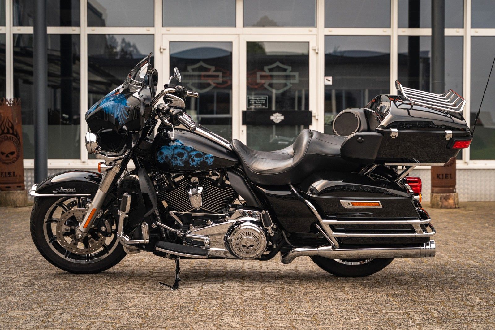 Fahrzeugabbildung Harley-Davidson FLHTK E-Glide Ultra Limited - Jekill -